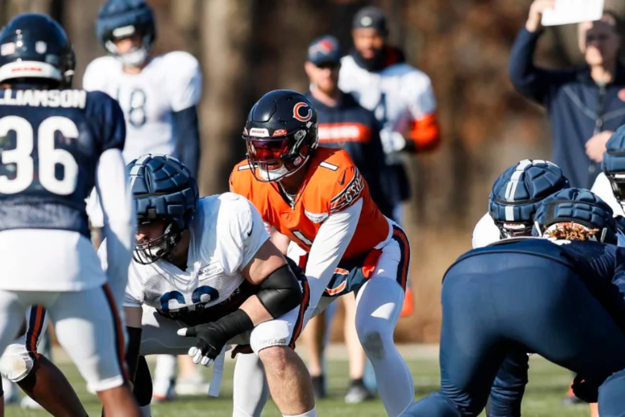 Justin Fields está de volta ao time