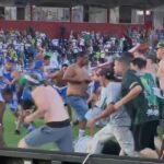 Torcedores de Coritiba e Cruzeiro em confronto na Vila Capanema (Foto: Everton Franco/RPC)