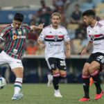 Fluminense e São Paulo trocaram faixas antes do jogo