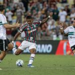 John Kennedy marcou o segundo na vitória do Fluminense sobre o Coritiba (Foto: Lucas Merçon/FFC)