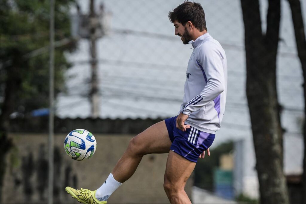 Cruzeiro deve contar com retorno de Lucas Silva