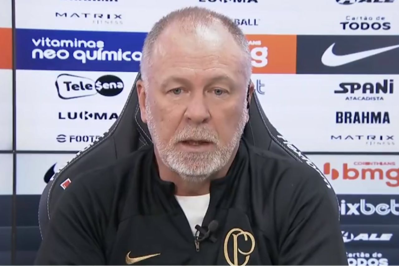 Mano Menezes, técnico do Corinthians, em entrevista ao Arena SBT (Foto: SBT/Reprodução)