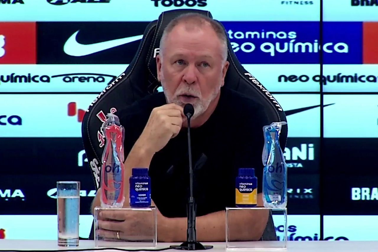 Mano Menezes em coletiva após empate entre Corinthians e Atlético-MG (Foto: OneFootball/Reprodução)
