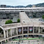 Torcedores tentaram entrar no Maracanã