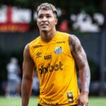 Marcos Leonardo é uma das joias da base do Santos (Foto: Bruno Santoni/Santos FC)