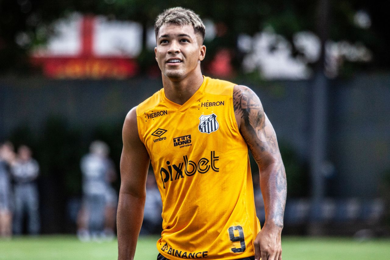 Marcos Leonardo é uma das joias da base do Santos (Foto: Bruno Santoni/Santos FC)