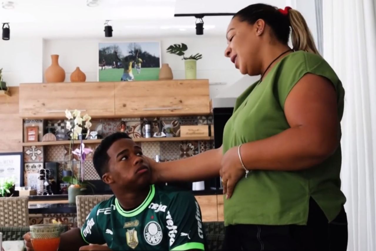 Pais de Endrick se emocionaram com convocação para a Seleção Brasileira (Foto: OneFootball/Reprodução)