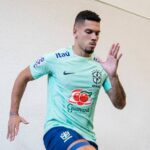 Paulinho é jogador do Atlético-MG