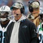 Frank Reich foi demitido nesta segunda-feira (27)