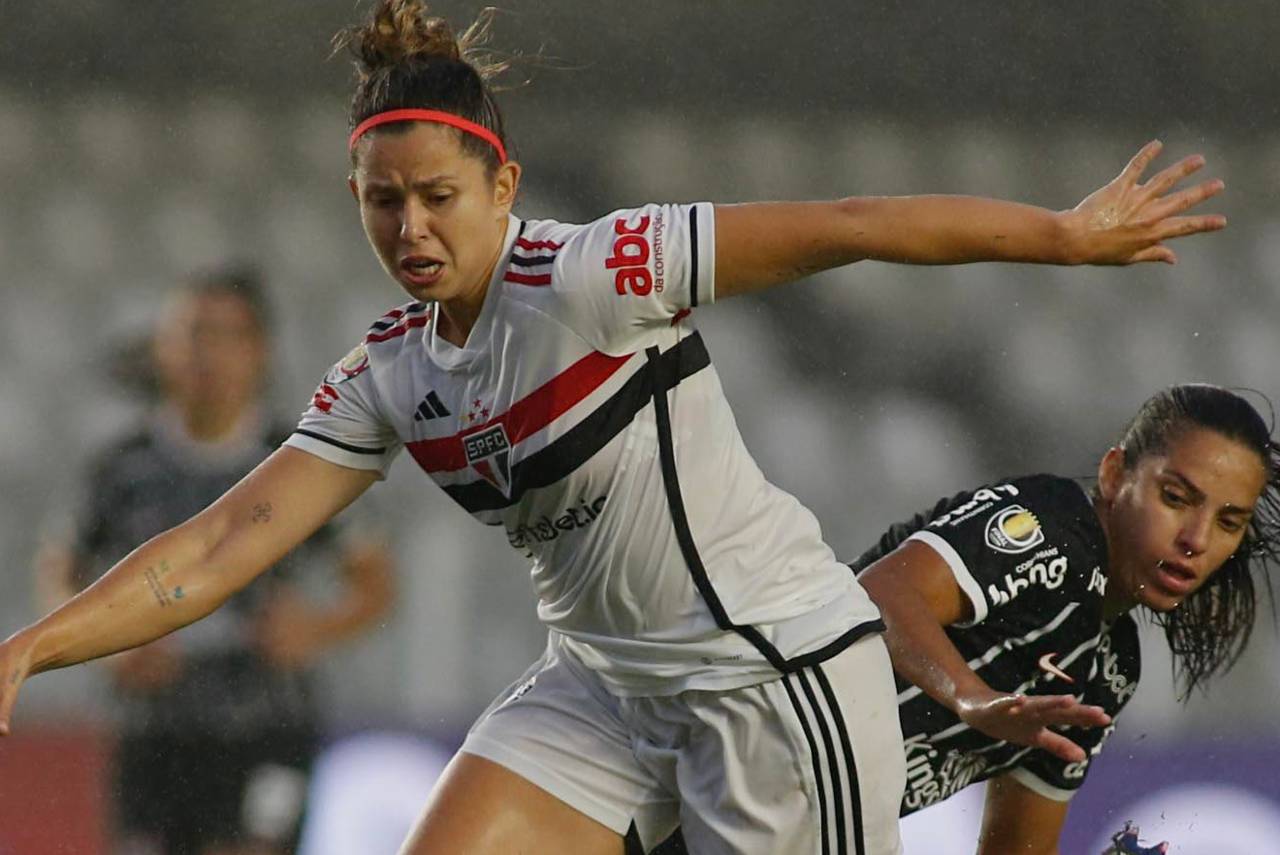 São Paulo sai em vantagem na decisão