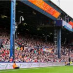 Premier League repudiou cantos de torcida do Luton Town (Foto: Luton Town FC/Divulgação)
