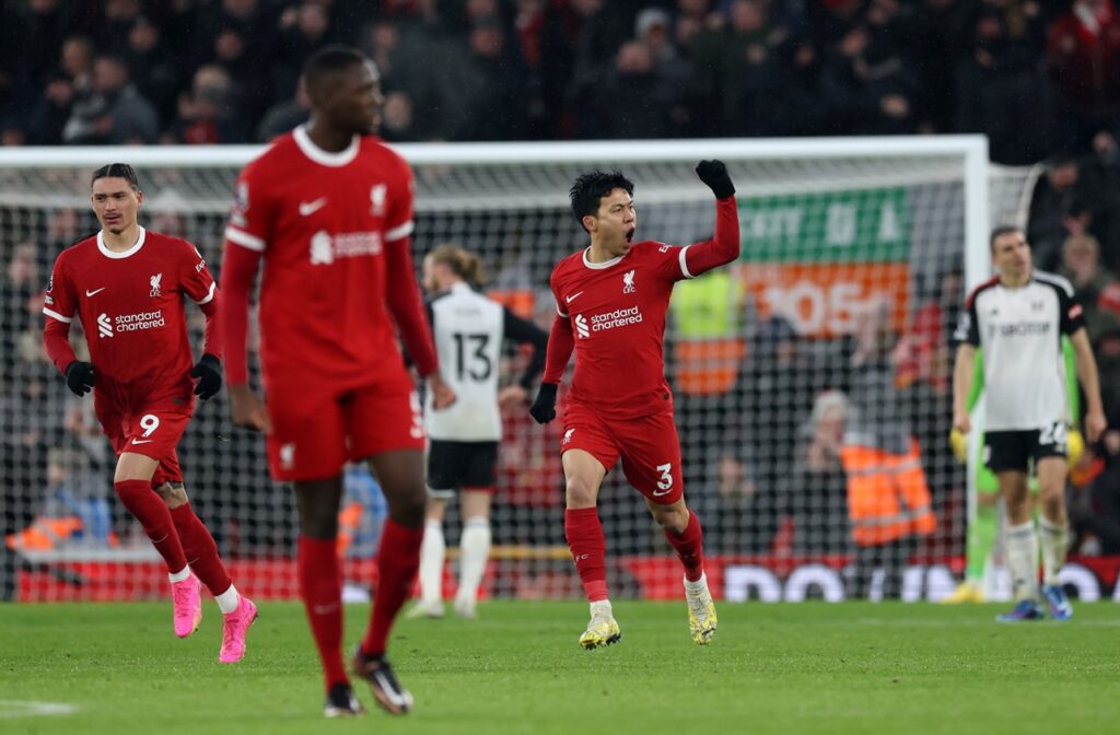 Liverpool vence Fulham de virada; Chelsea derrota Brighton