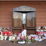 Memorial em homenagem às vítimas da tragédia no Reino Unido