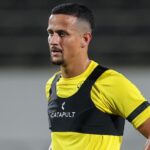 Zagueiro é titular do Al-Ittihad