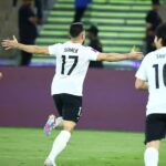 Schalk comemora o gol marcado pelo Urawa Reds