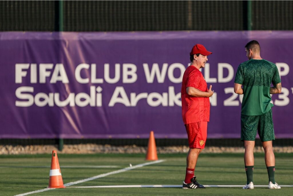 Treino do Fluminense na Arábia Saudita