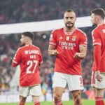 Brasileiro comemorando o primeiro gol do Benfica