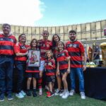 Filipe Luís homenageado