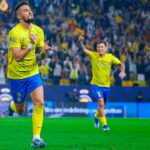 Alex Telles fez um dos gols da vitória do Al-Nassr sobre o Al-Ettifaq (Foto: X/Reprodução)