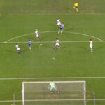 Suárez foi o autor do gol da vitória do Grêmio sobre o Vasco (Foto: OneFootball/Reprodução)
