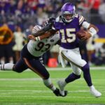 Joshua Dobbs em partida pelos Vikings