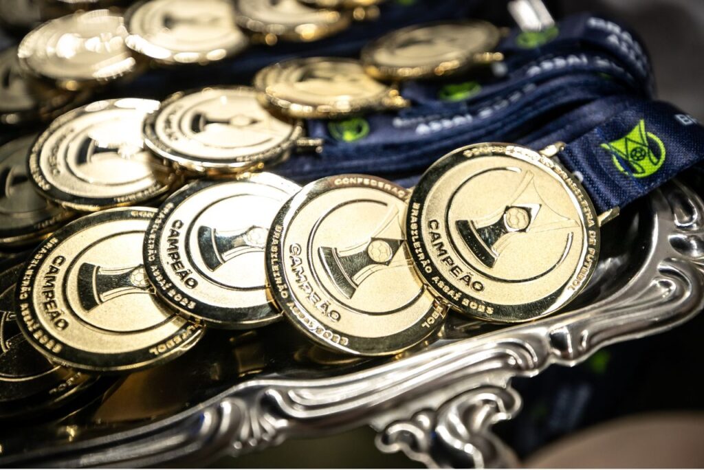 Clubes receberam quantias milionárias ao final do Brasileirão 2023 (Foto: Staff Images/CBF)