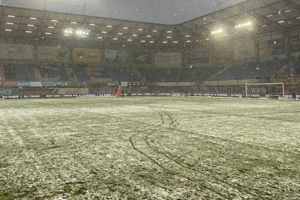 Nevasca tomou conta do gramado