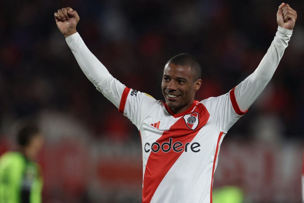 De La Cruz deixou o River Plate e vai jogar pelo Flamengo em 2024 (Foto: Alejandro Pagni/AFP)