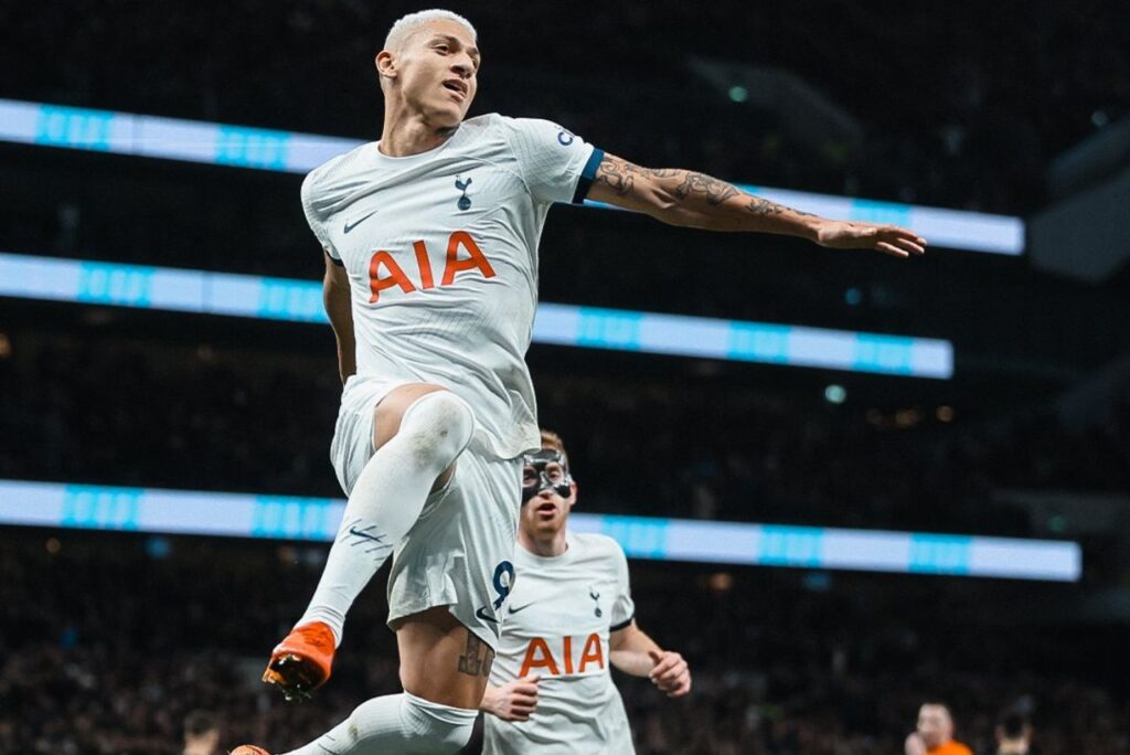 Richarlison marcou duas vezes na vitória do Tottenham sobre o Newcastle (Foto: X/Reprodução)