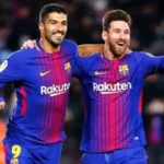 Luis Suarez e Messi comemorando um gol pelo Barcelona