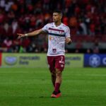 Volante André, em jogo do Fluminense em 2023