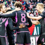 Jogadores do Bayern de Munique comemoram vitória sobre o Augsburg na Bundesliga 2024
