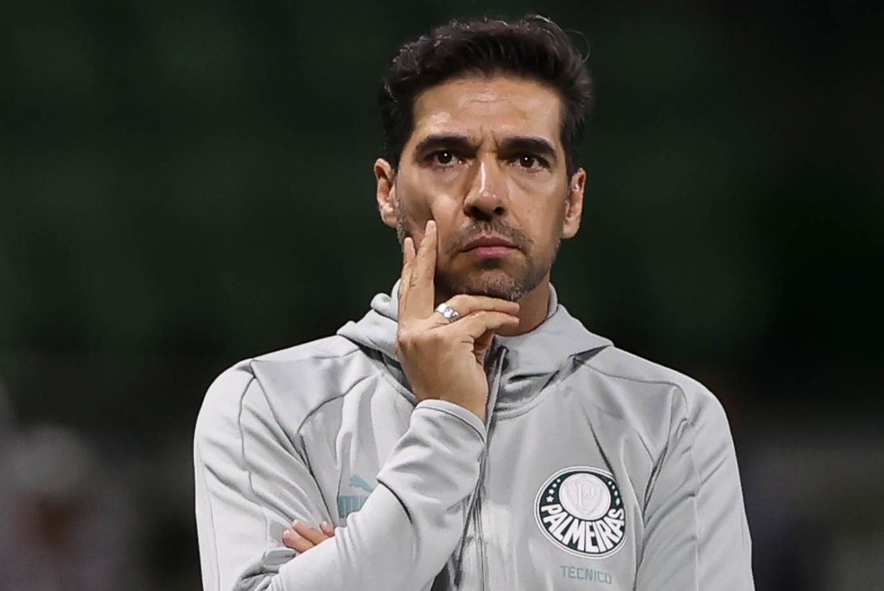 Técnico durante vitória do Palmeiras contra a Inter de Limeira