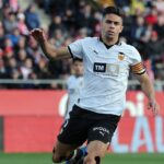 Zagueiro do Atlético de Madrid em campo pelo Valencia