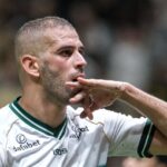 Slimani não segue no Coritiba para 2024