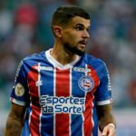 Meia Cauly em jogo do Bahia em 2023