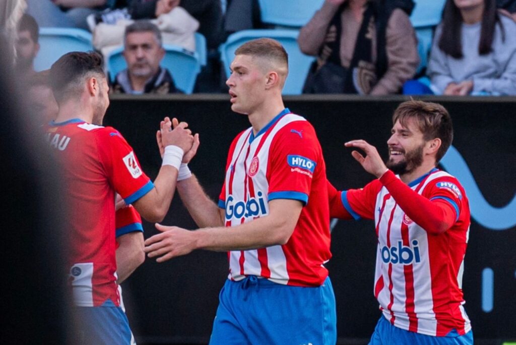 Jogadores do Girona comemora vitória sobre o Celta no Campeonato Espanhol
