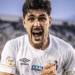 Zagueiro João Basso, do Santos