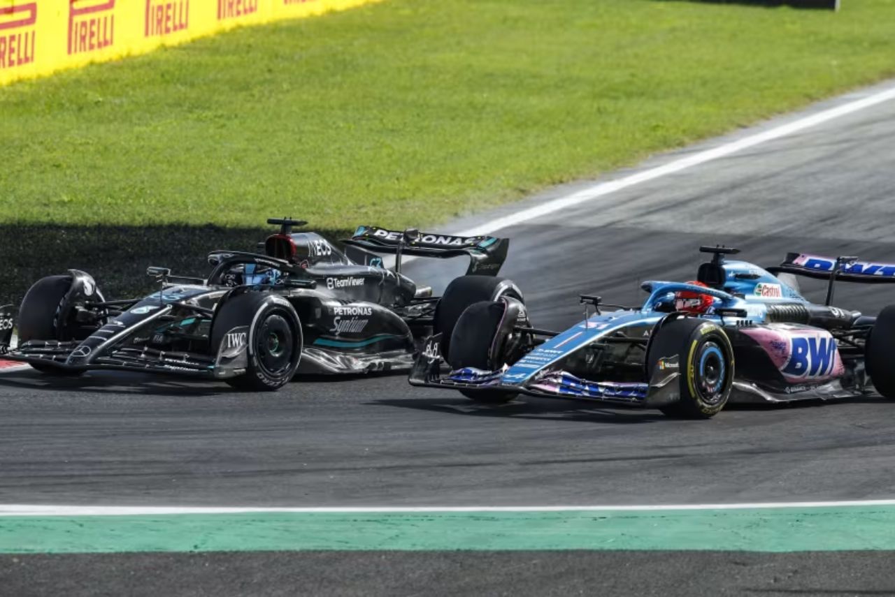 Carros da Mercedes e da Alpine na Fórmula 1 2023