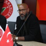 Dirigente Nicolas Anelka em apresentação no Ümraniyespor