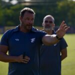 Técnico Roberto Fernandes, do Retrô