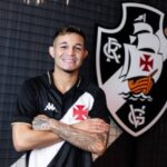Adson assinou contrato com o Vasco válido até 2027. Foto: Leandro Amorim/Vasco