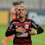 Matheuzinho pertence ao Flamengo e seria emprestado ao Corinthians. Foto: Marcelo Cortes
