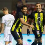 Lance do jogo Al-Ittihad x Al Tai no Campeonato Saudita