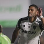 Hulk comemora gol pelo Atlético-MG