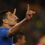 Diego Souza comemora gol pela Seleção