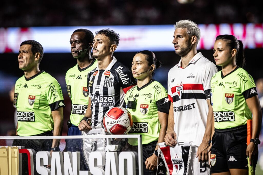 Arbitragem do clássico entre São Paulo e Santos