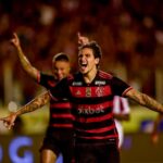 Pedro comemora gol pelo Flamengo