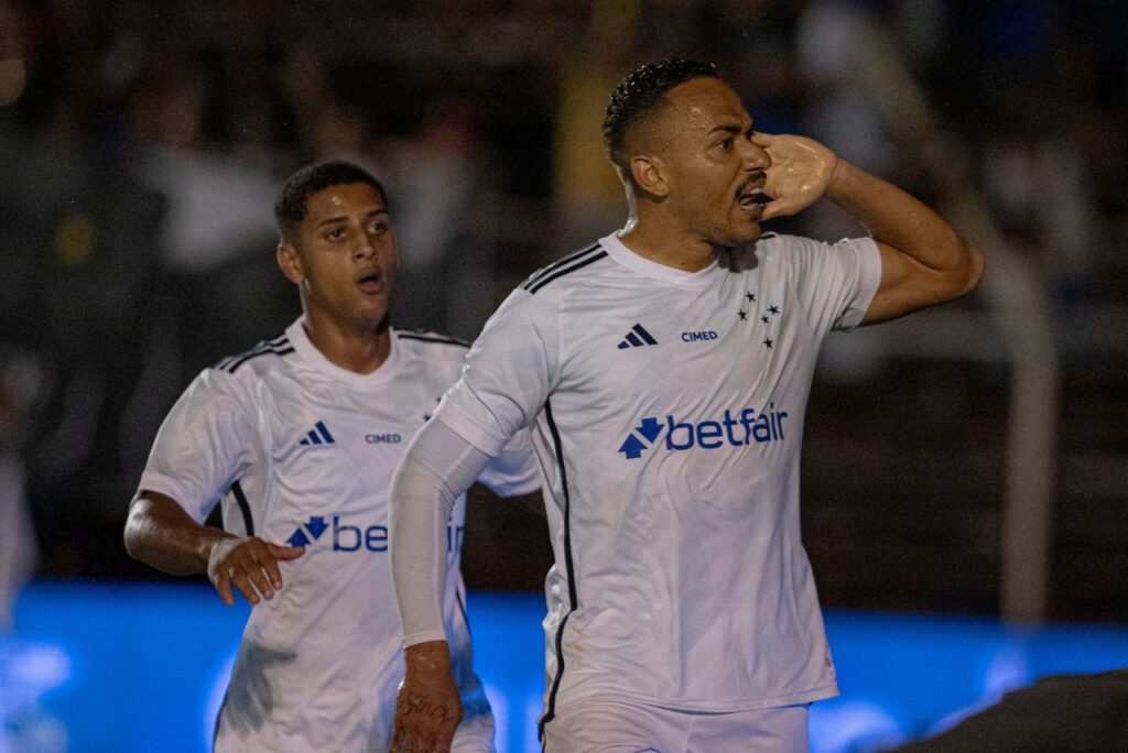 Cruzeiro conquista mais uma vitória no estadual