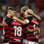 Jogadores do Flamengo comemoram vitória